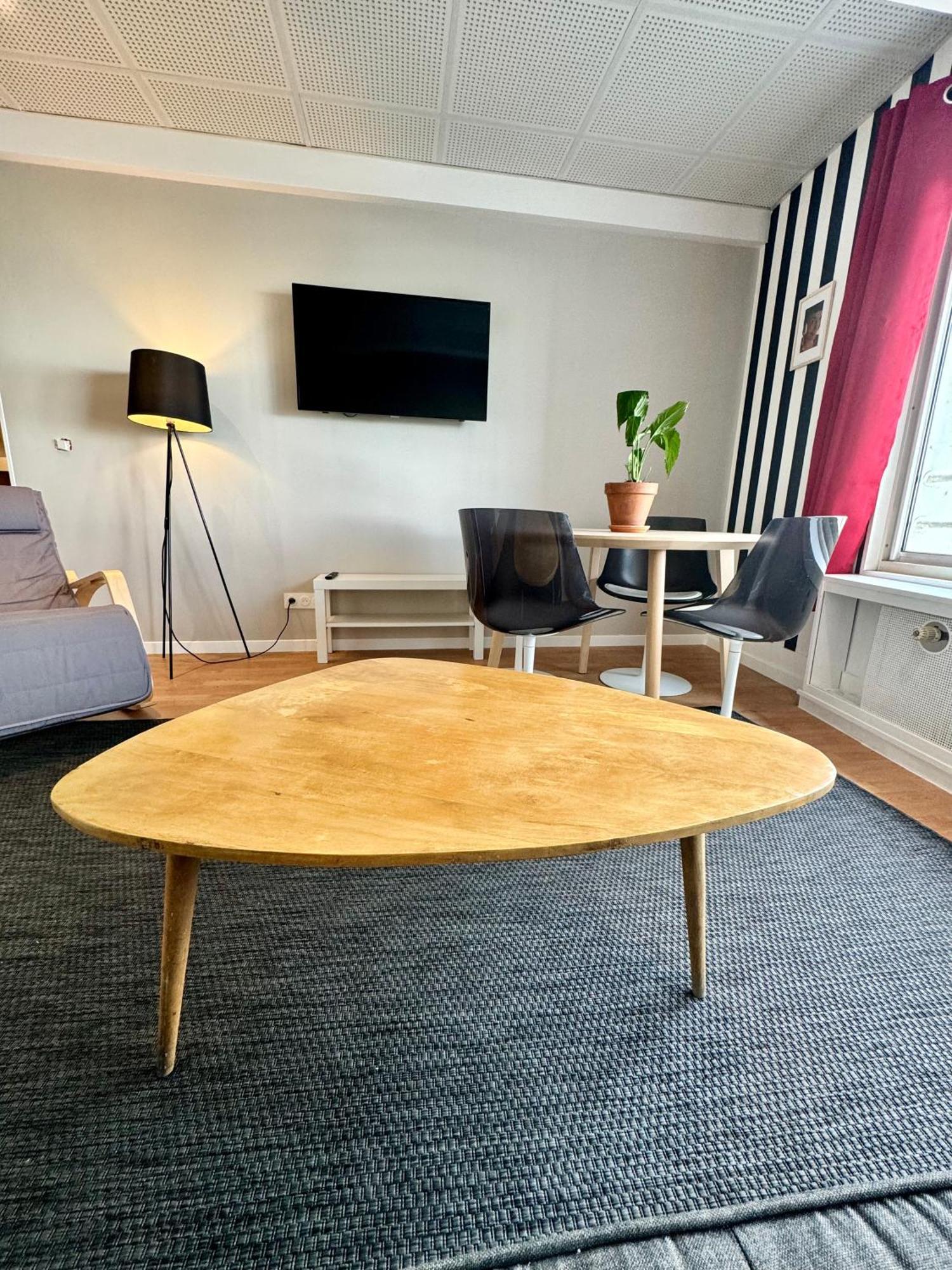 Appartement Lumineux Et Renove Pres De Montmartre "Amelie" Париж Экстерьер фото